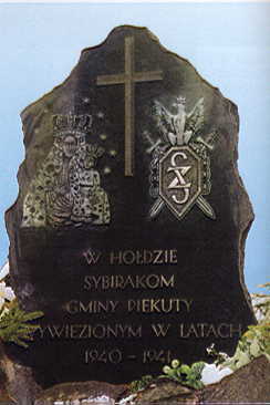 Stela upamitniajca sybirakw z gminy Piekuty. Wystawiona staraniem miejscowych sybirakw nalecych do koa ZS w Wysokim Mazowieckim