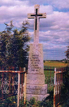 Na terenie prywatnym obelisk na pamitk powrotu z Syberii